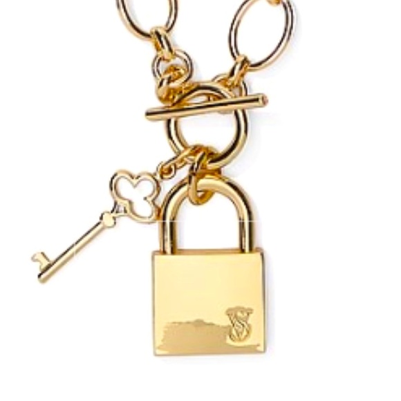 Pink Victoria Secret Lock & Key Necklace NIB - Picture 5 of 9